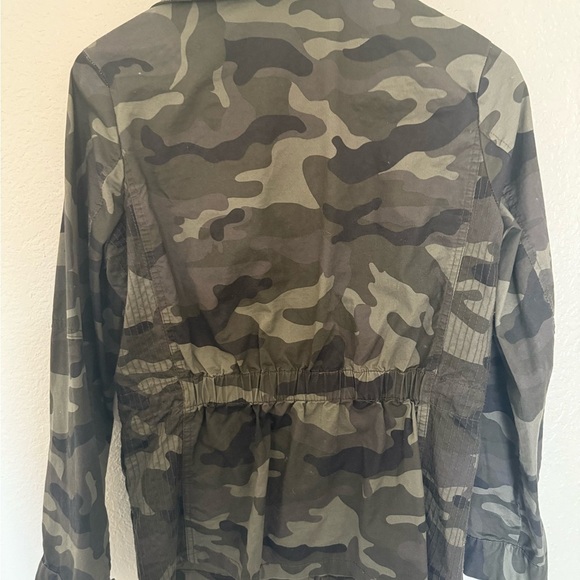 Love Tree Camo Jacket - Picture 2 of 4